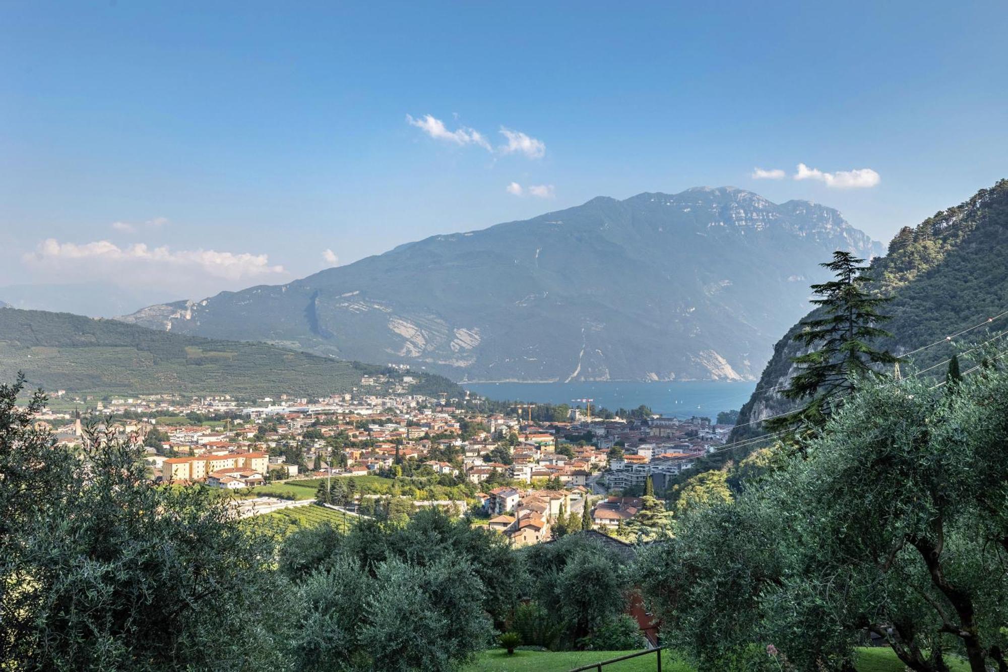 加尔达湖滨La Terrazza Di Vincent Sul Garda公寓 外观 照片