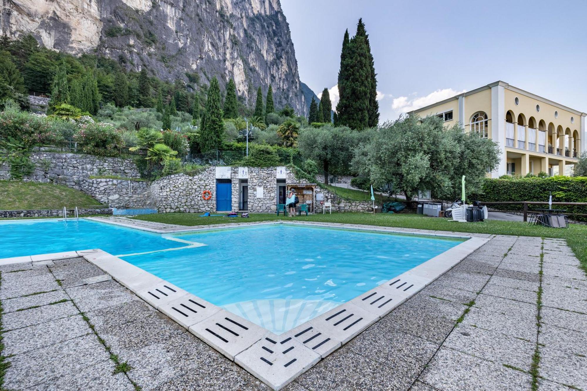 加尔达湖滨La Terrazza Di Vincent Sul Garda公寓 外观 照片